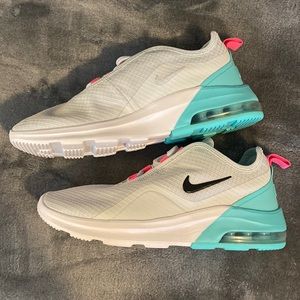Nike Air Max Motion 2
